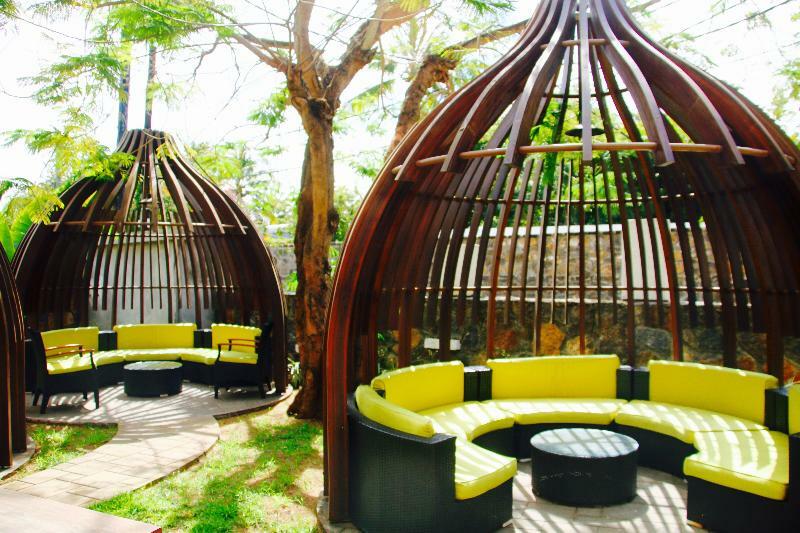Nitzana Residences & Restaurant Pereybere Beach Ngoại thất bức ảnh